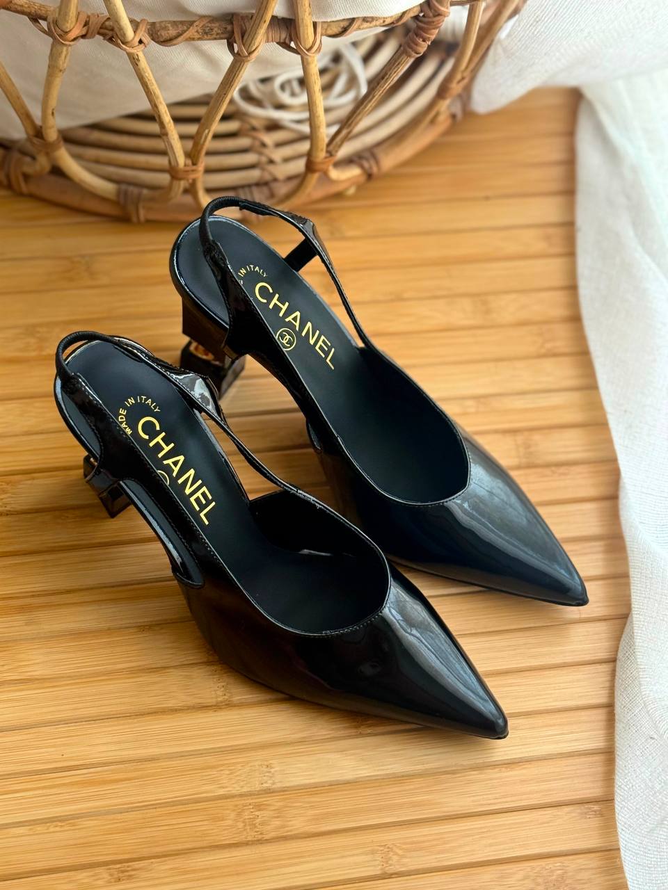 Chanel
Vip Quality
𝗦𝗶𝘇𝗲 𝟯𝟲 𝘁𝗼𝗼 𝟰𝟭 
490 dhs✅

Zain303
♥️♥️♥️