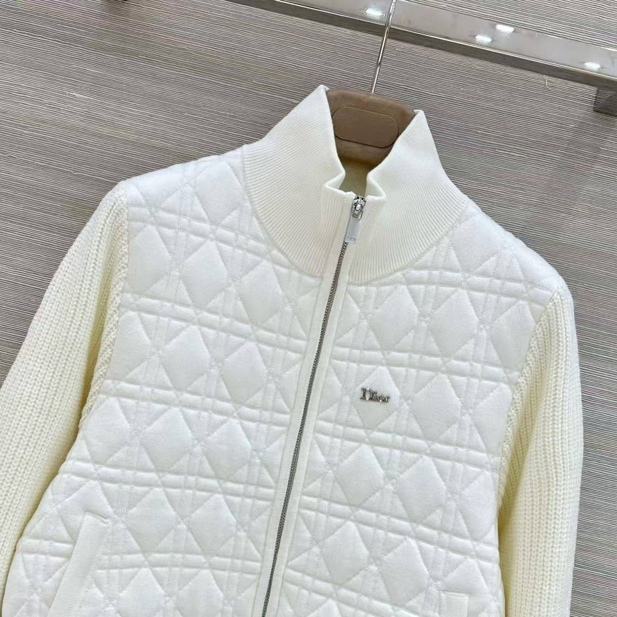 DIOR NEW 

 VIP QUALITY 

Size : 36-38-40-42

550 dhs🇦🇪🇦🇪

Zain287
♥️♥️♥️