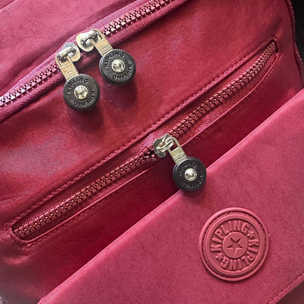 Kipling luggage 

good quality 

special offer 

120 dhs…🇦🇪🇦🇪
Zain295
♥️♥️♥️