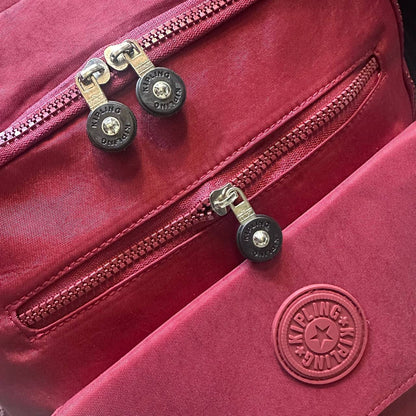 Kipling luggage 

good quality 

special offer 

120 dhs…🇦🇪🇦🇪
Zain295
♥️♥️♥️
