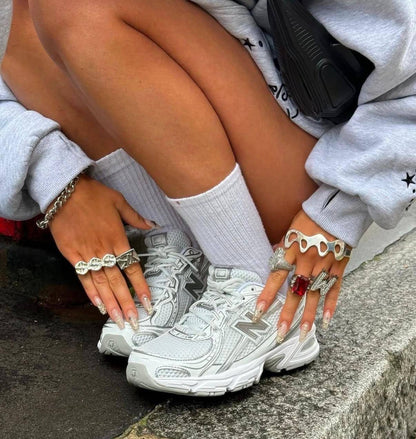 New Balance 740 Bungee Lace White Silver Metallic ，
Size 36-45，
180 dhs🪙💚

Zain18
♥️♥️♥️