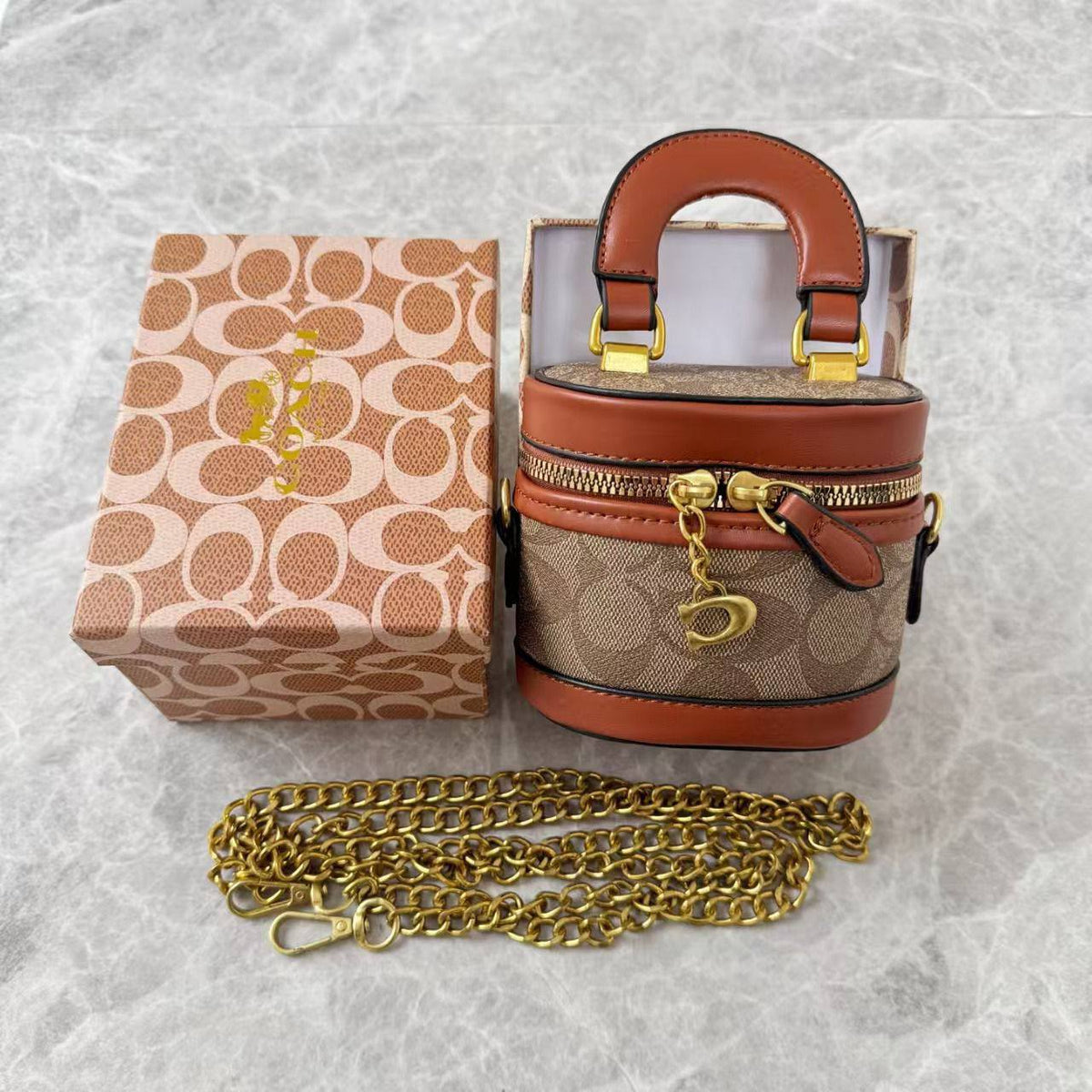 Coach

85 dhs🇦🇪🇦🇪

With box

12 cm
Zain295
♥️♥️♥️