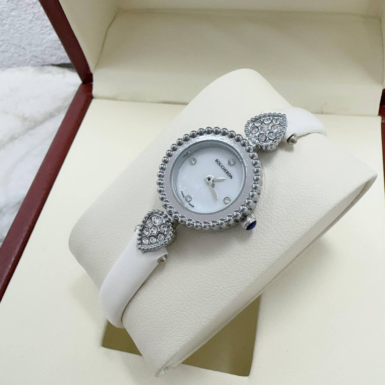Leather belt 
ladies watches 
55 dhs🌺

Zain45
♥️♥️♥️