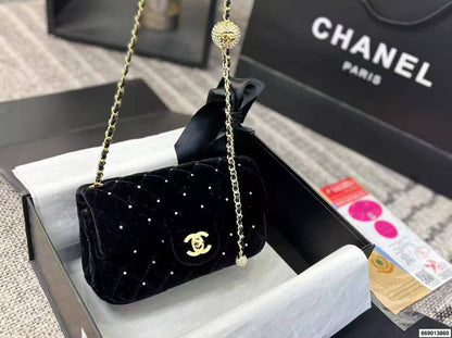 Chanel 
Master
280 dhs🪙🌨️
#20cm❤️💁‍♂️
##with box🥰🥰

Zain228
♥️♥️♥️