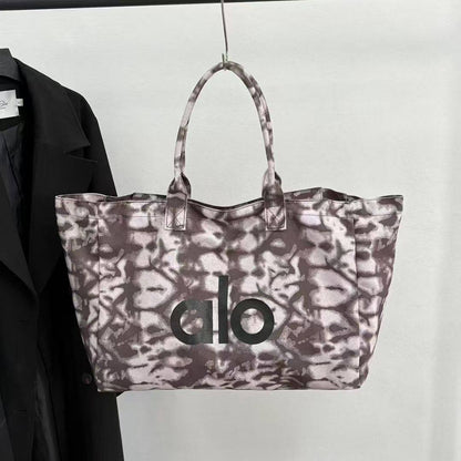 Alo 
55 dhs💓
size 42cm

Zain26
♥️♥️♥️