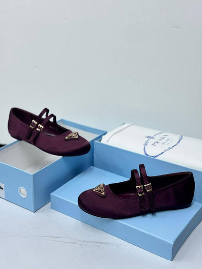 Prada 
New arrived 
Size 36 to 41
105 dhs💓

Zain21
♥️♥️♥️