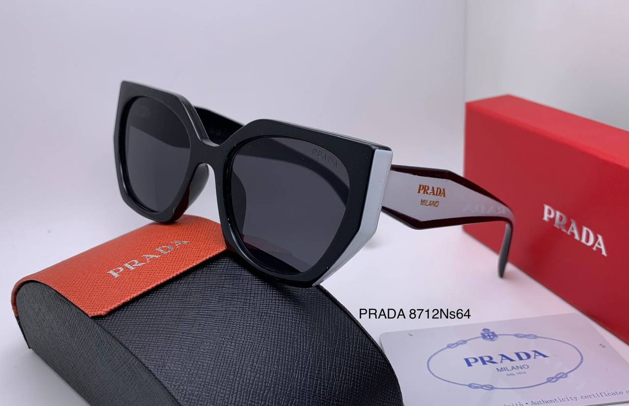 Prada
70 dhs💓

Zain126
♥️♥️♥️