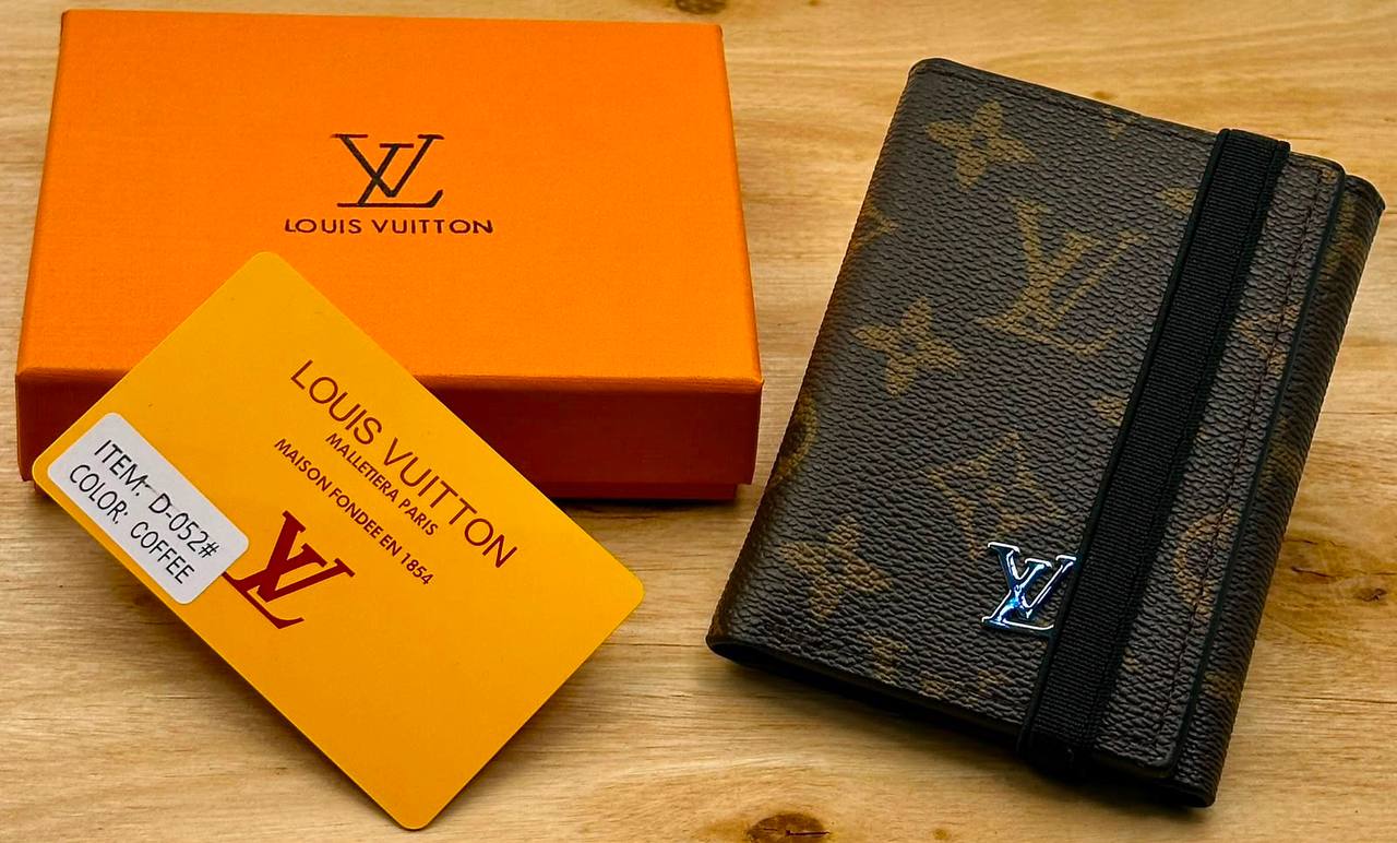 Wallets
45 dhs🇦🇪🇦🇪

Zain182
♥️♥️♥️