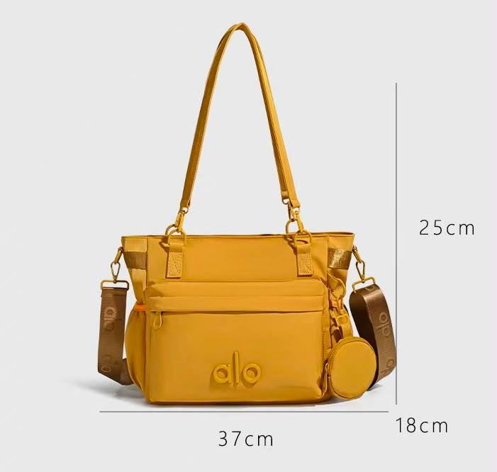 ALO
 good quality
90 dhs🇦🇪🇦🇪

Zain39
♥️♥️♥️