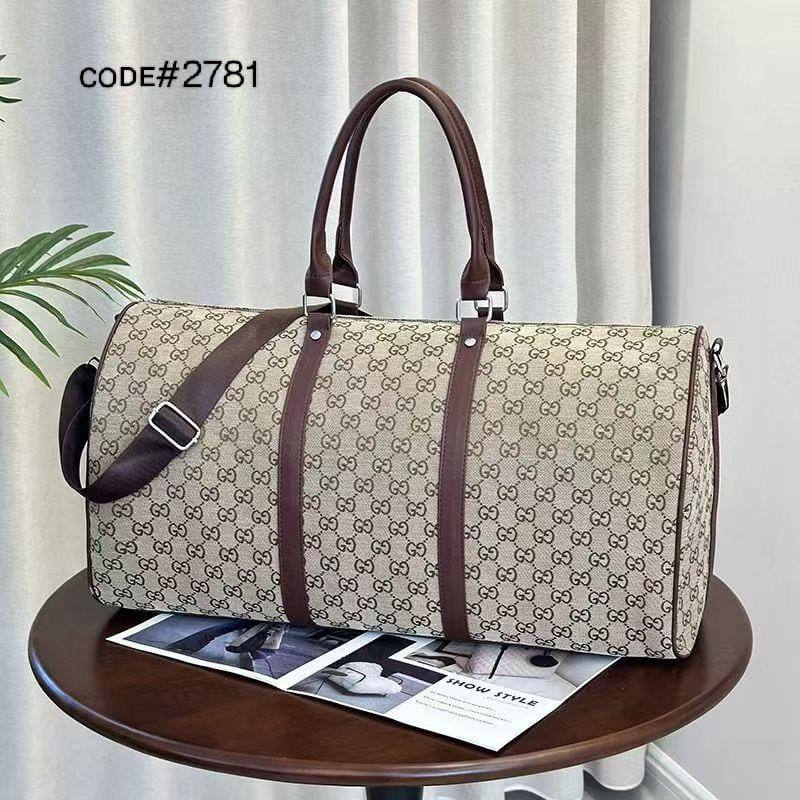 LV / GUCCI
TRAVELLING BAG
ᴄᴀɴᴠᴀss ᴍᴀᴛᴇʀɪᴀʟ
sɪᴢᴇ : 55 cm

70 dhs❣️

Zain31
♥️♥️♥️