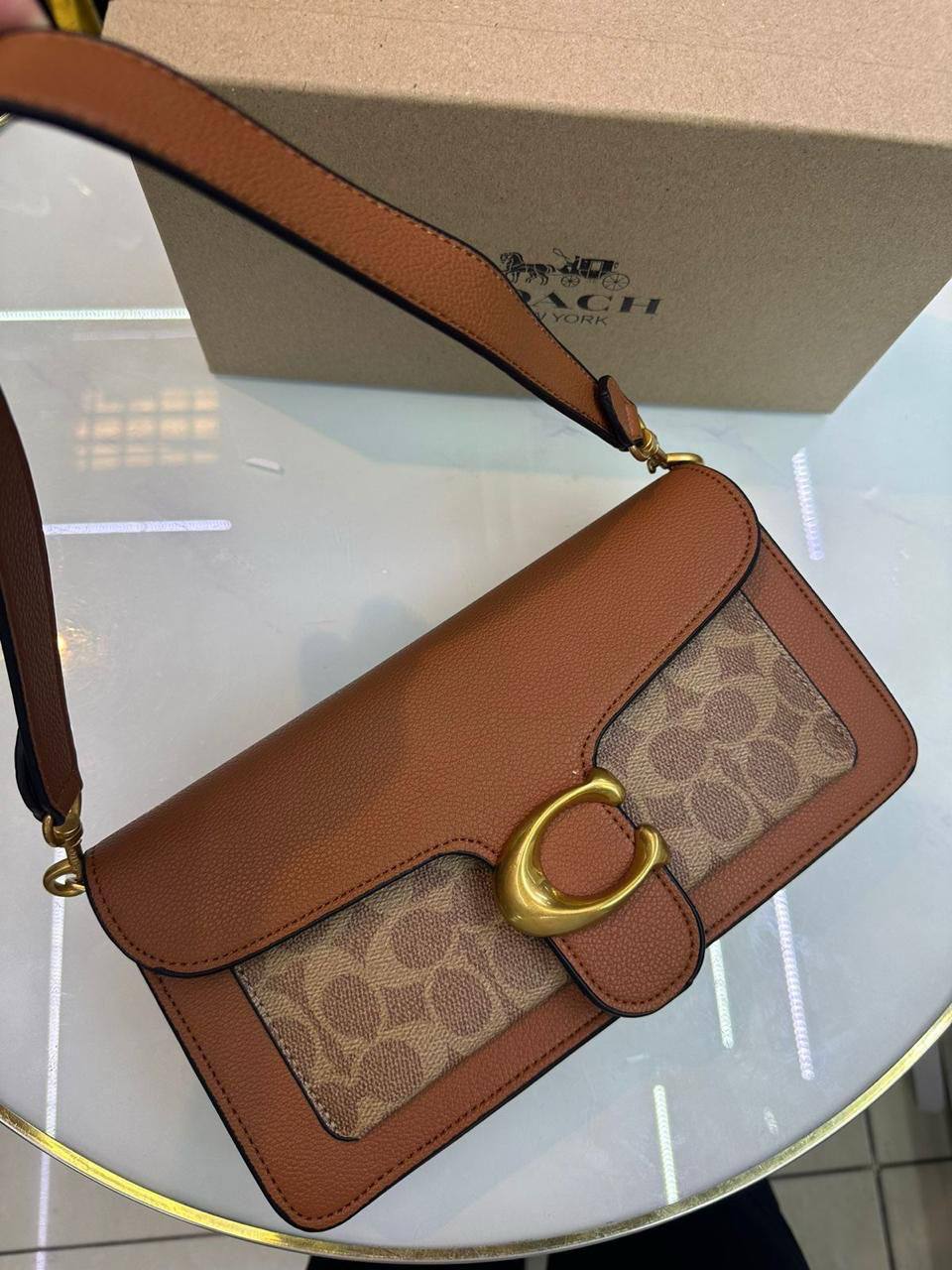 COACH 
90 dhs🪙🌨️

with box
🎁🎁

Zain90
♥️♥️♥️