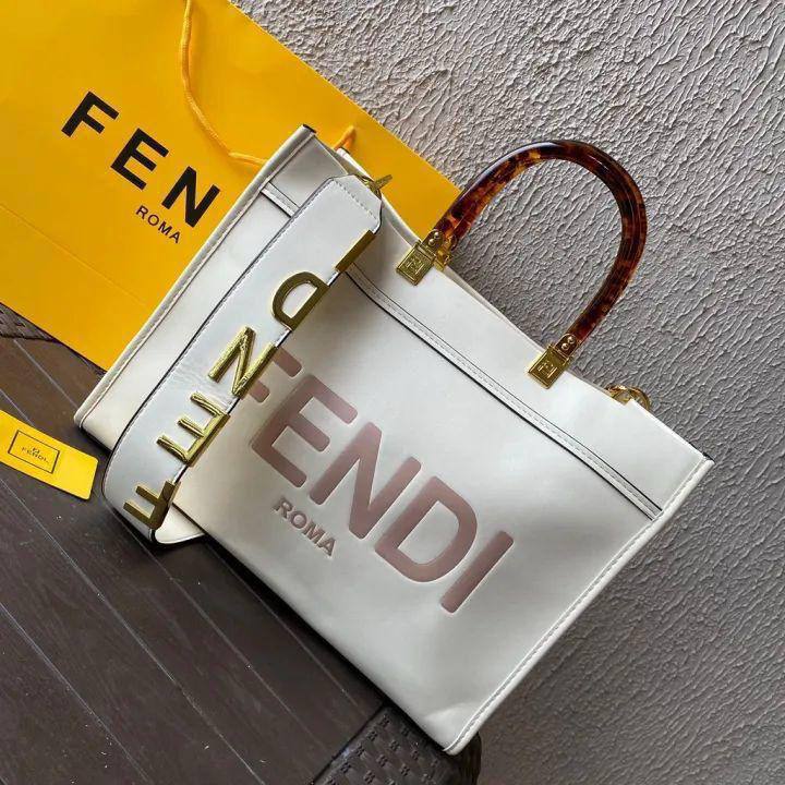 FENDI TOTE 
GOOD QUALITY 💯
110 DHS✅

Zain28
♥️♥️♥️