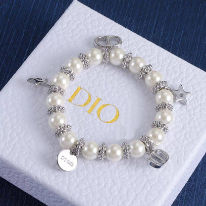 DIOR 🎶🛍️
____NECKLACE& BRACELE__❤️
*MASTER*🍃😍
With NORMAL BOX 🛍️
120 dhs✅
With master box🛍️
130 dhs✅

Zain263
♥️♥️♥️