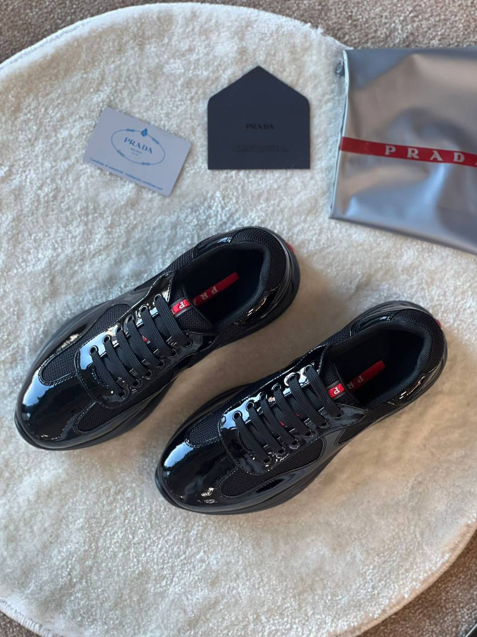 PRADA 
SUPER MASTER. QUALITY 🥀
40-46
500 dhs🪙🖤

Zain43
♥️♥️♥️