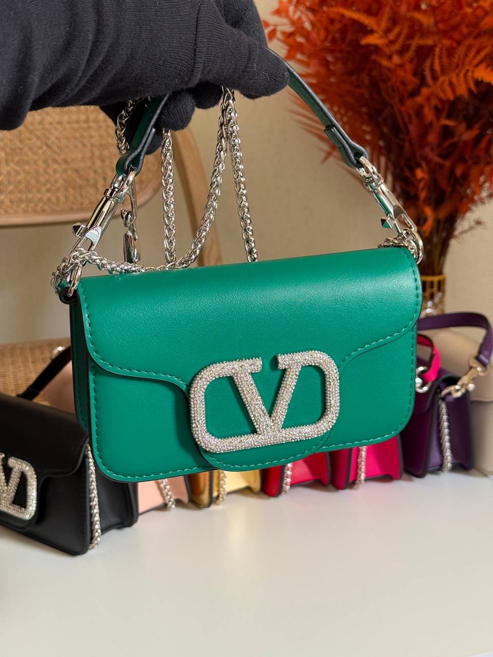 VALENTINO
20cm
310 dhs🇦🇪🇦🇪
Top quality 
With box🎁

Zain167
♥️♥️♥️