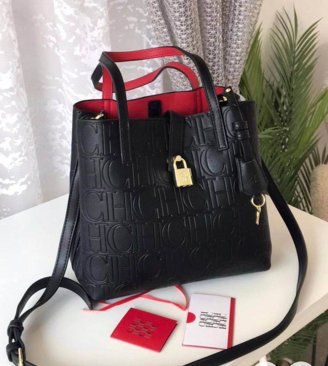 CH
100 dhs✅
size：22cm 
Good-quality 


with box
🎁🎁🎁

Zain35
♥️♥️♥️