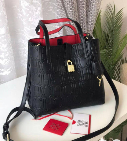 CH
100 dhs✅
size：22cm 
Good-quality 


with box
🎁🎁🎁

Zain35
♥️♥️♥️