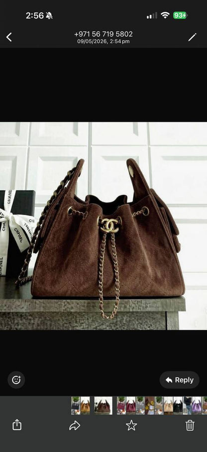 ❤️ Chanel 25C hobo
1️⃣ First quality
Size : 28 * 13 * 35 cm
95 dhs✅

Zain115
♥️♥️♥️