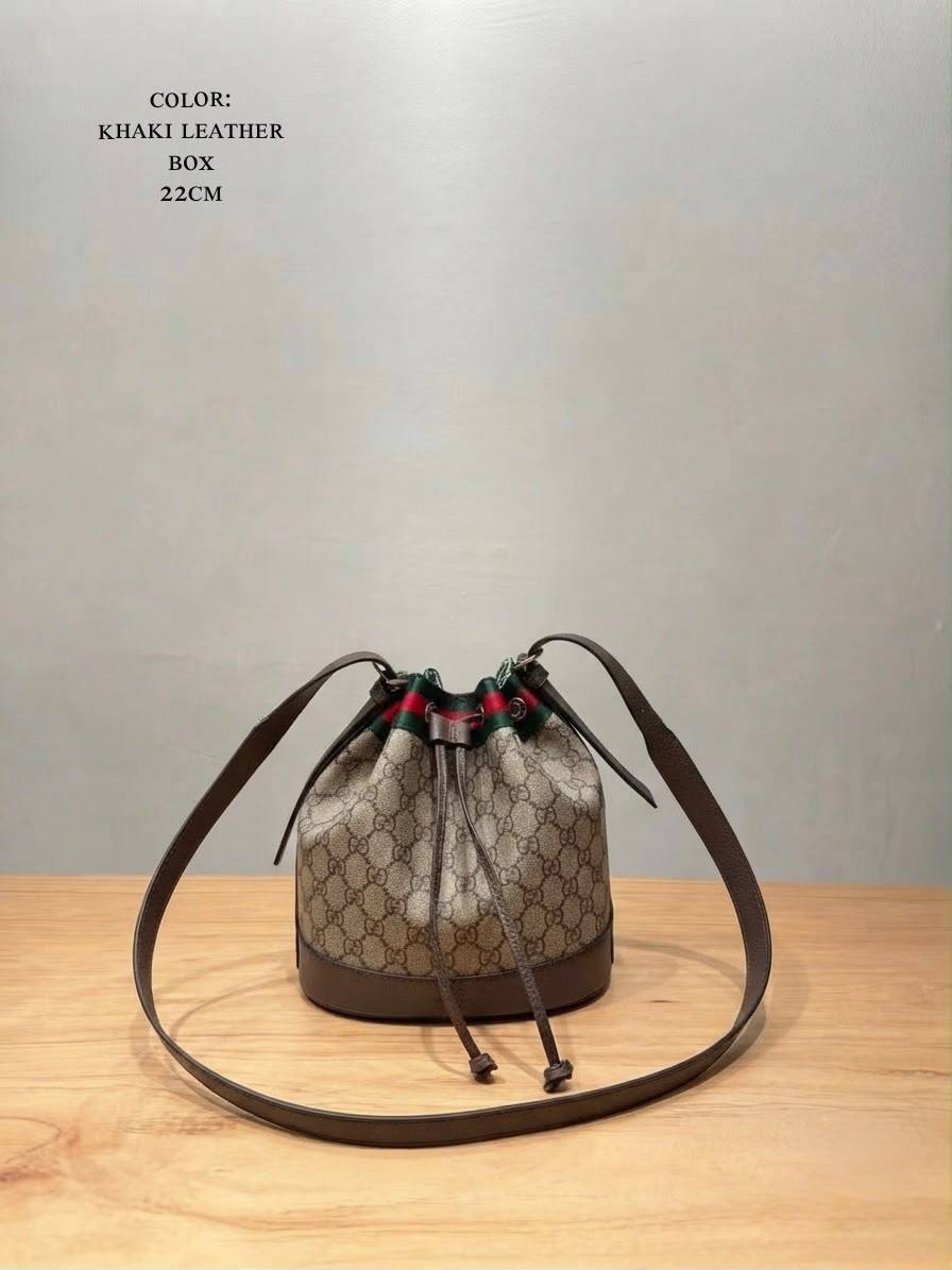 Gucci ʙᴜᴄᴋᴇᴛ ʙᴀɢ
ʜᴀɴᴅʙᴀɢ/ ʟᴏɴɢ sᴛʀᴀᴘ
Fʀᴏɴᴛ ʟᴏɢᴏ sɪʟᴠᴇʀ ʜᴀʀᴅᴡᴀʀᴇ 
ᴡɪᴛʜ ᴍᴀʀʀᴏɴ ʙᴏx
Cᴀɴᴠᴀs 
Sɪᴢᴇ: 22ᴄᴍ
130 dhs🇦🇪🇦🇪

Zain56
♥️♥️♥️