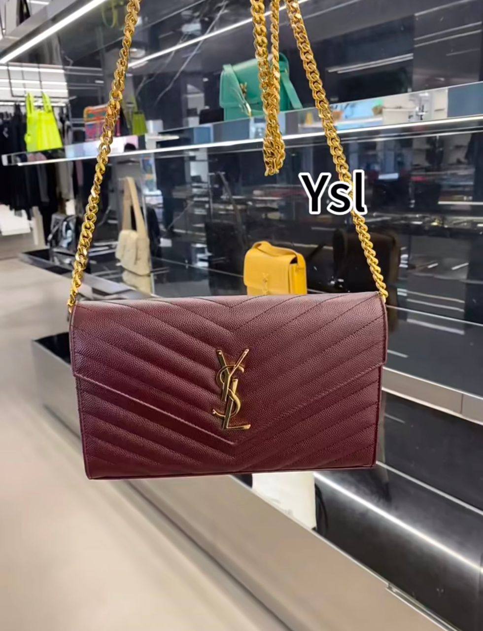 YSL

85 dhs🇦🇪

SIZE：18cm

With the box
🎁🎁🎁

Zain35
♥️♥️♥️