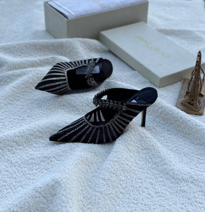 New. Jimmy choo heel
  Size  .  36.  to 41

125 dhs💓

Zain80
♥️♥️♥️