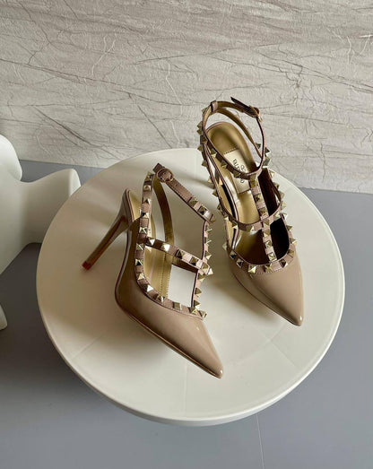 Valentino
SuperMaster Quality 💯
450 
Size: 36-41💥

Zain171
♥️♥️♥️