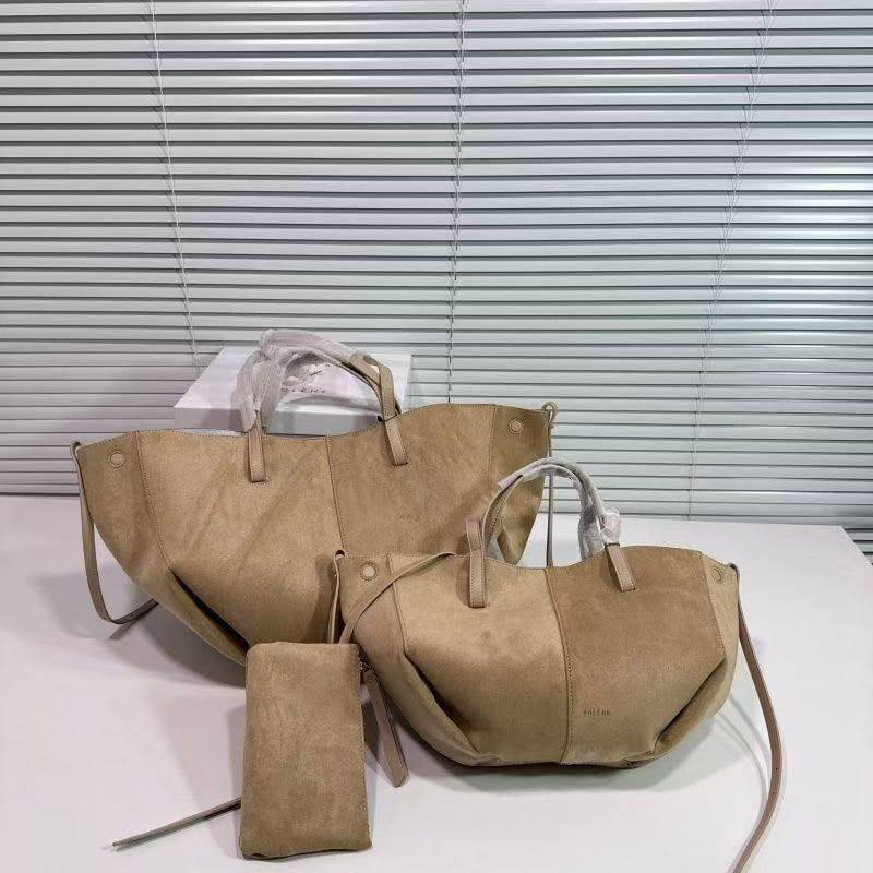 Polene
105 dhs✅
Size42cm
Size53cm

Zain219
♥️♥️♥️
