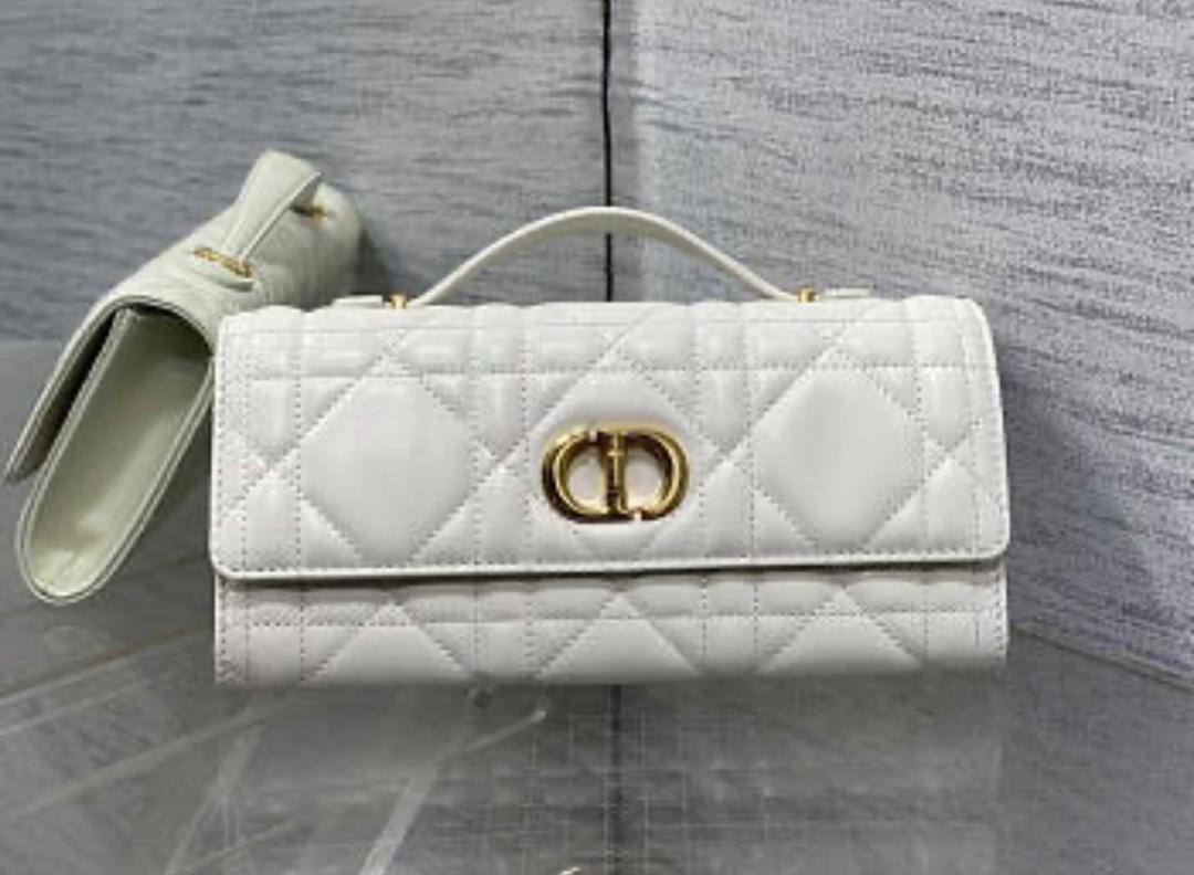 Mixed bags
Fendi
Dior
Chanel
YSL

95 dhs🇦🇪🇦🇪

Withbox
high quality

Zain26
♥️♥️♥️