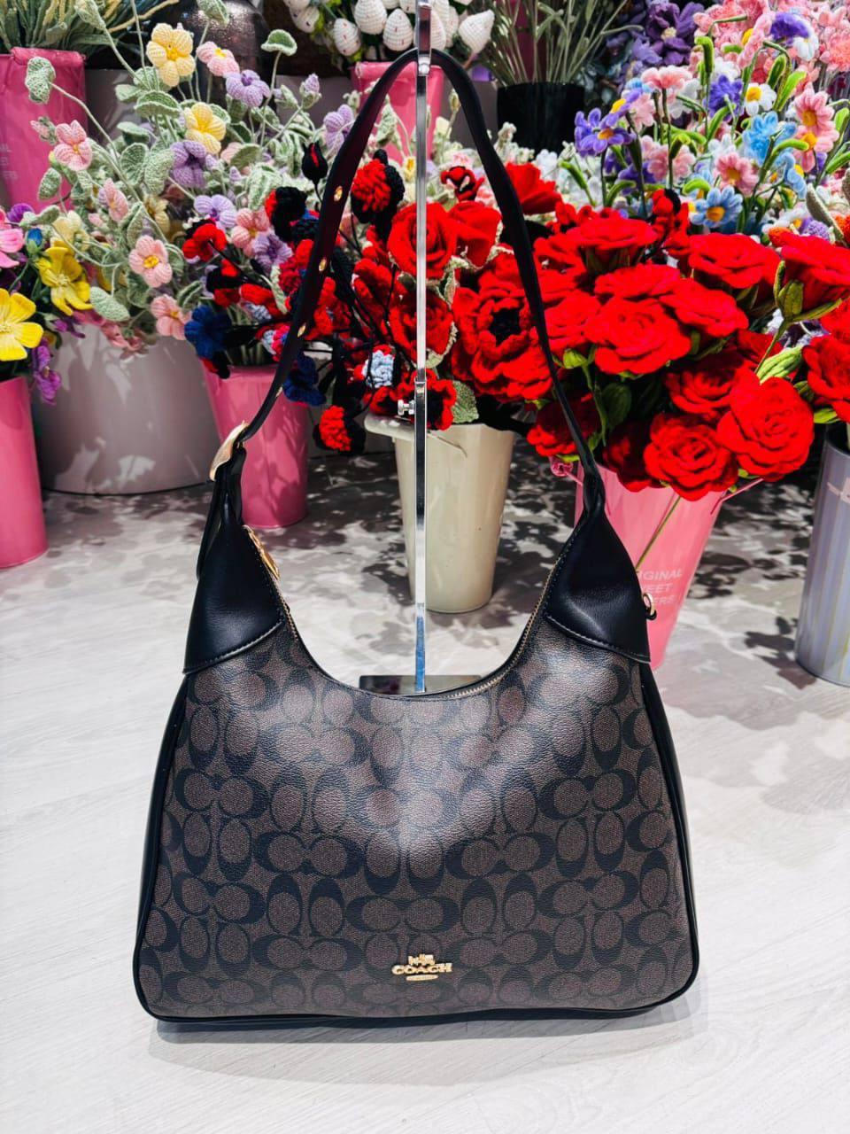 COACH ELLA  
36cm
105 dhs🌺

Zain44
♥️♥️♥️