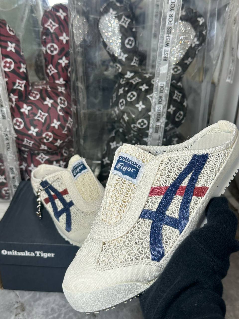 Mexico 66 Sabot 'Cream Mako Blue'💙
36-45 AVAILABLE 🤩
220 dhs✅

Zain242
♥️♥️♥️