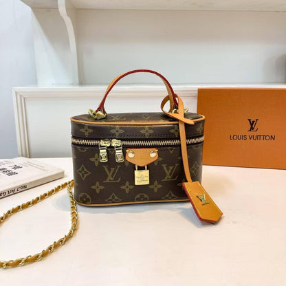 LV
90 dhs❣️

With box
🎁🎁🎁

Zain06
♥️♥️♥️