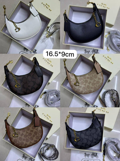 🍒 Coach Jonie

1️⃣ First quality +🎁

Size : 16.5 * 9 cm

80 dhs✅

with box
🎁🎁🎁

Zain115
♥️♥️♥️