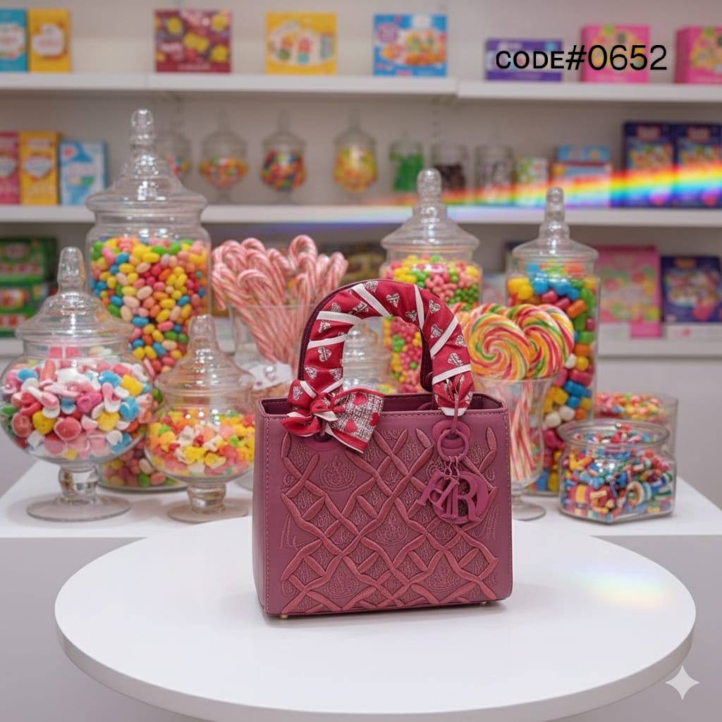 Chanel ᴛᴏᴘ ʜᴀɴᴅ
ᴡᴀʟʟᴇᴛ ғʟᴀᴘ  ᴛᴡɪsᴛ ʟᴏᴄᴋ
ʟᴀᴍʙsᴋɪɴ ᴍᴀᴛᴇʀɪᴀʟ
ᴍᴀᴛᴛᴇ ɢᴏʟᴅ ʜᴀʀᴅᴡᴀʀᴇ
sɪᴢᴇ : 21.5
ᴡɪᴛʜ BOX
🎁🎁🎁

95 dhs🪙🖤

Zain31
♥️♥️♥️