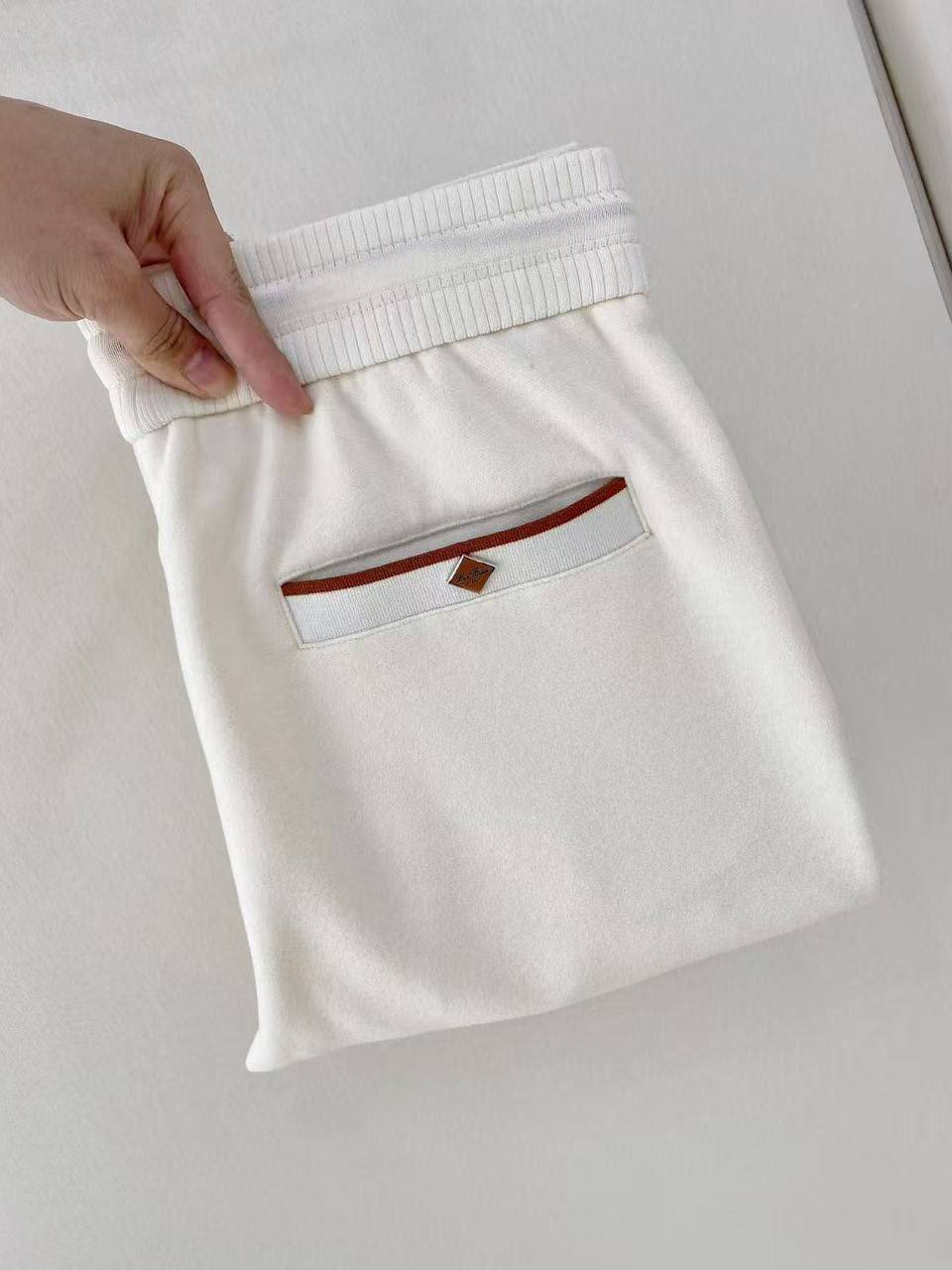 LORO PIANA

Super Master quality

Sizes:M L XL 2XL 3XL

380 dhs🇦🇪🇦🇪

Zain330
♥️♥️♥️