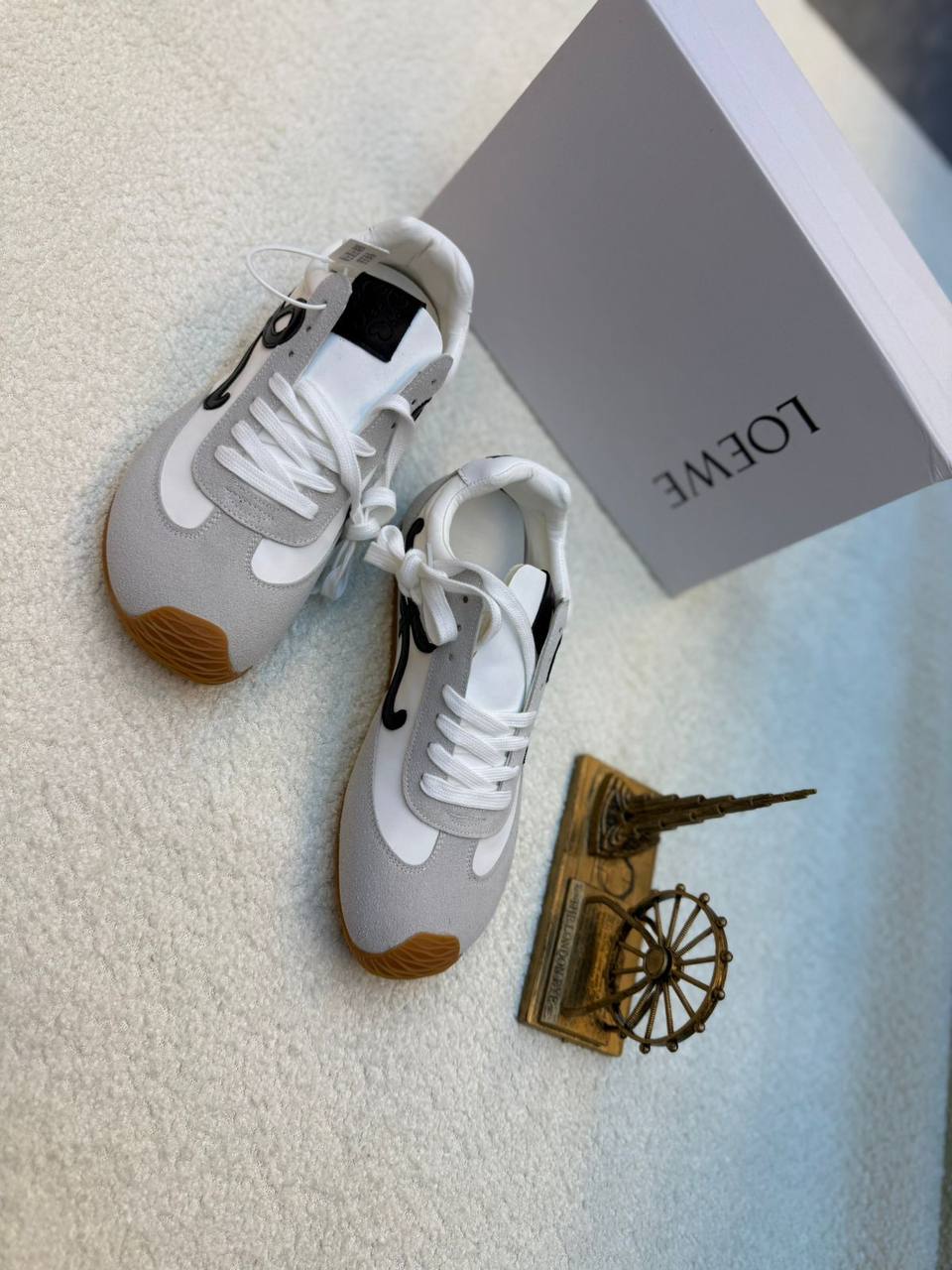 New. LOEWE  shoes

   Size  .  36.  to 41

140 dhs🪙🌨️

Zain80
♥️♥️♥️