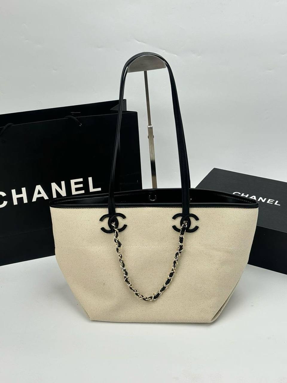Chanel
Master💓💓💓
260 dhs✅

Zain153
♥️♥️♥️