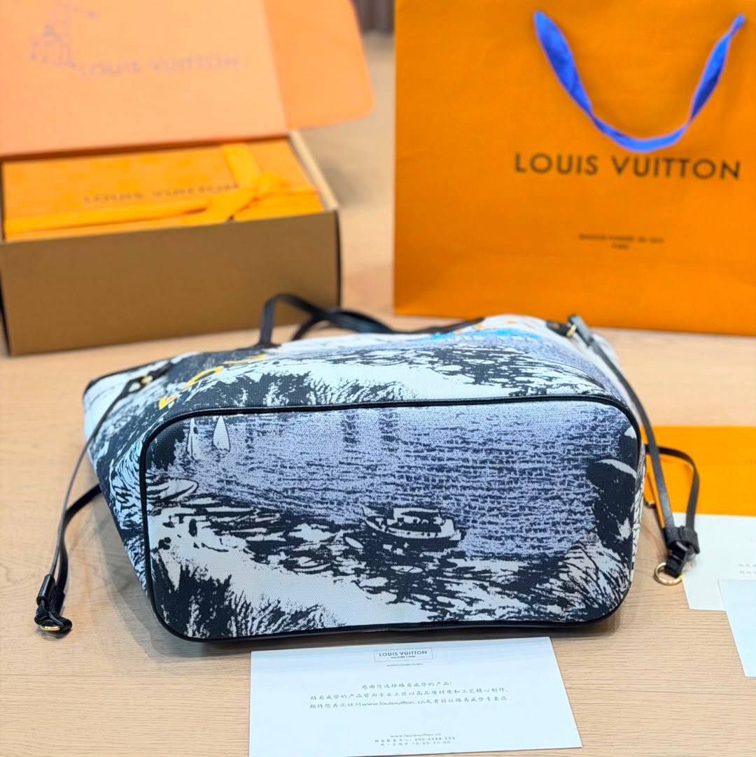 LOUIS VUITTON 

NEVERFULL 

NEW DESIGN 

MASTER QUALITY 

210 DHS🇦🇪🇦🇪🇦🇪
Zain295
♥️♥️♥️