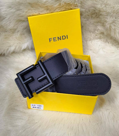 Belt for Man
Wide：4.0 cm
Long：115/120/125 cm
With box 
30 dhs🇦🇪🇦🇪

Zain136
♥️♥️♥️