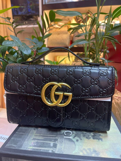 Bags
85 dhs✅
With box
Size22cm

Zain06
♥️♥️♥️