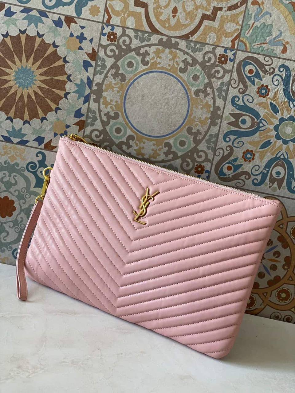 YSL POUCH 

GOOD QUALITY UNISEX 

SPECIAL OFFER 

WITH BOX
🎁🎁🎁

50 dhs🪙💚

Zain39
♥️♥️♥️