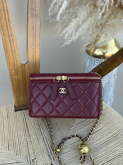 CHANEL
12cm
320 dhs✅
17cm
340 dhs✅
Top quality 
With box🎁

Zain167
♥️♥️♥️