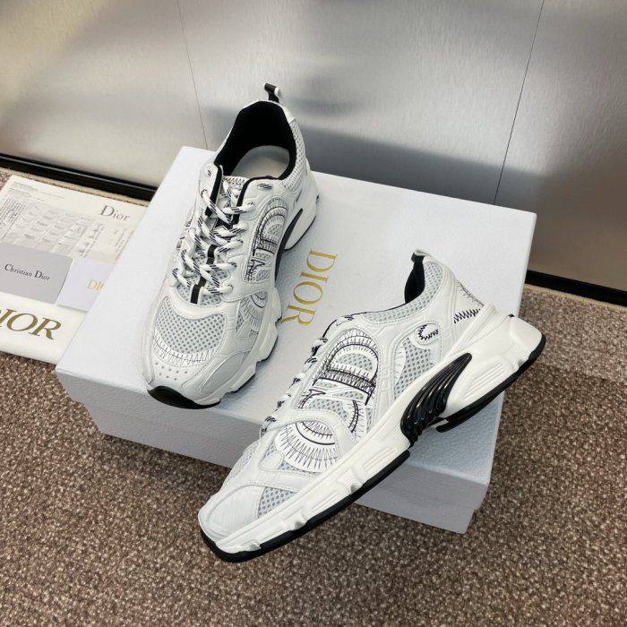 Dior Chrono 🤍🖤
36-45 AVAILABLE 
260 dhs❣️

Zain242
♥️♥️♥️