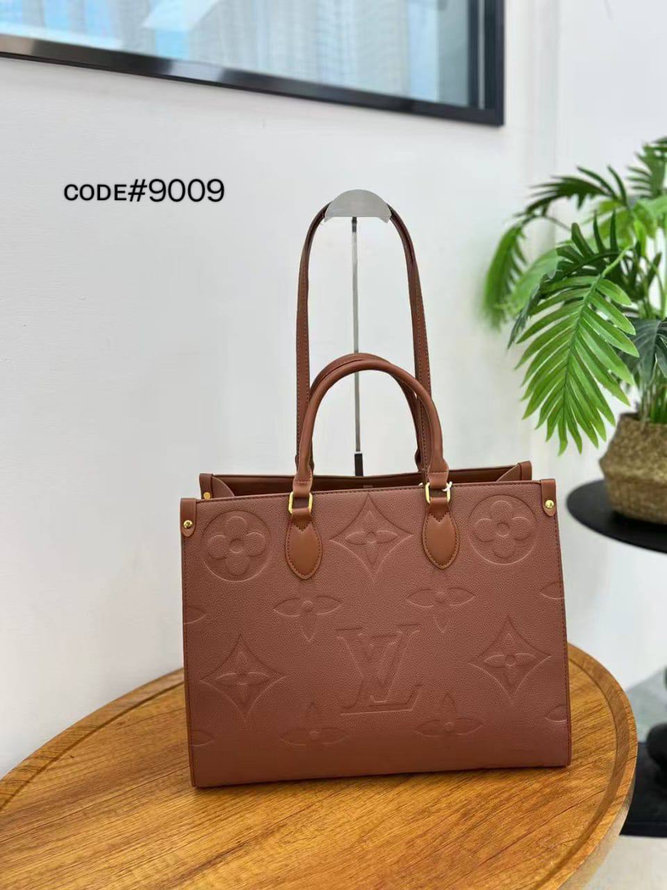 LV
ᴏɴ ᴛʜᴇ ɢᴏ ᴛᴏᴛᴇʙᴀɢ
ᴡɪᴛʜ ʟᴏɴɢ ʙᴇʟᴛ sᴛʀᴀᴘ
ᴍᴏɴᴏɢʀᴀᴍ ʟᴇᴀᴛʜᴇʀ
sɪᴢᴇ : 40 cm

75 dhs🪙🌨️

Zain31
♥️♥️♥️