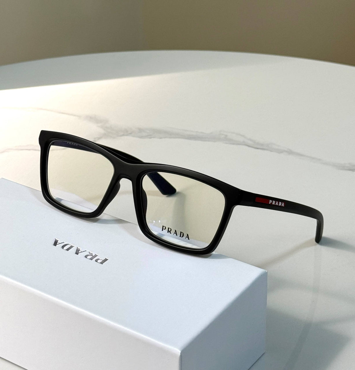 *PRADA*🕶️
*Super Master Quality*💯
*New available*🗽

For Price 👇 WhatsApp✅
0568585901 
0507557372
0552275751 Owner Zain 👌

Zain20
♥️♥️♥️