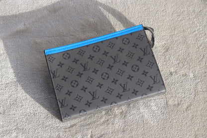 Men's Clutch 
Good Quality
90 dhs🗽

Zain33
♥️♥️♥️