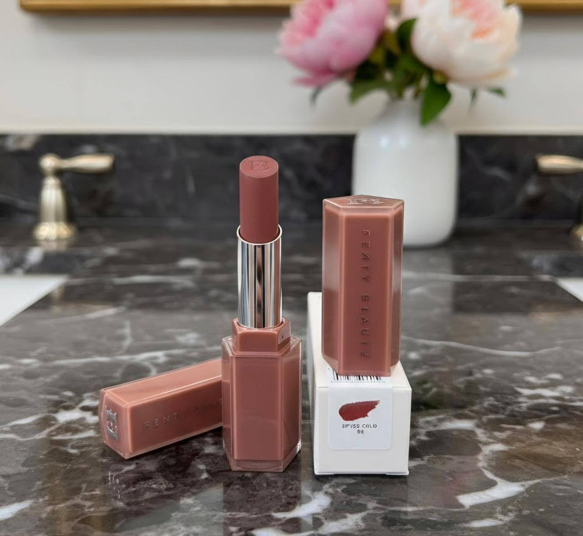 Fenty beauty 

35 dhs

Zain36
♥️♥️♥️