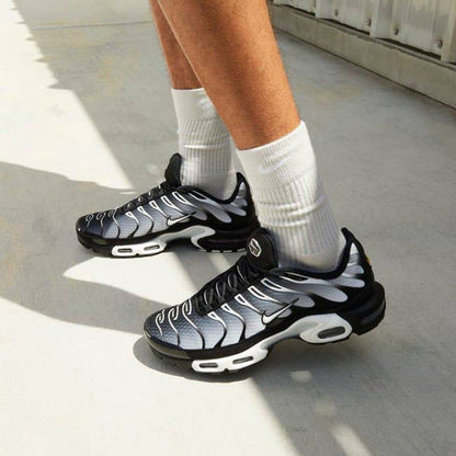 Nike Air Max Plus "Black/Silver"🪙🖤
36-45 AVAILABLE 🤩
160 dhs💓

Zain242
♥️♥️♥️