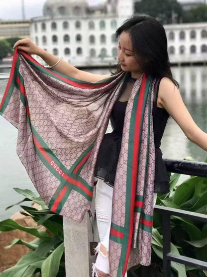 Silk scarf 
40 dhs🇦🇪🇦🇪

Zain93
♥️♥️♥️