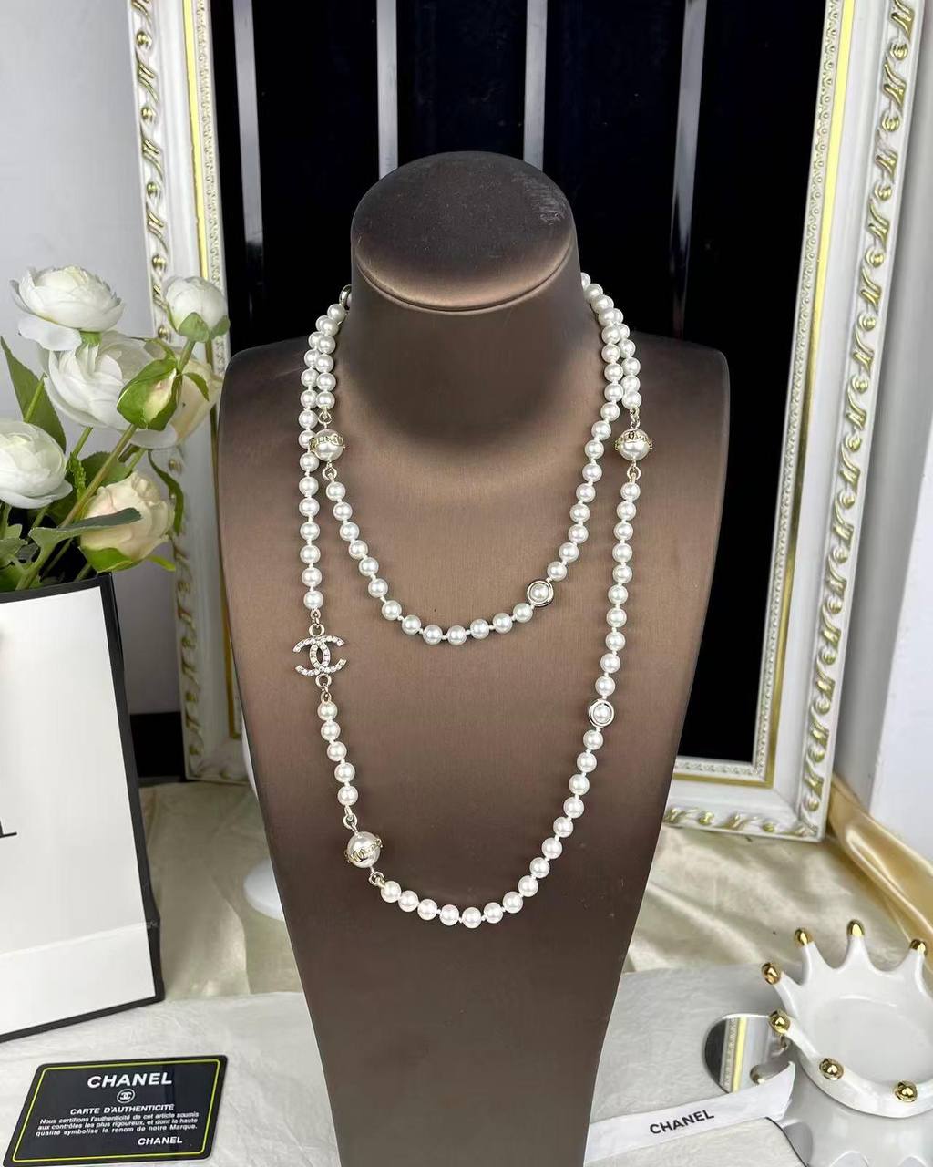MASTER CHANEL
NECKLACE ✨💫
WITH BOX AND PAPER BAG🛍️🎁
120 DHS✅

Zain89
♥️♥️♥️