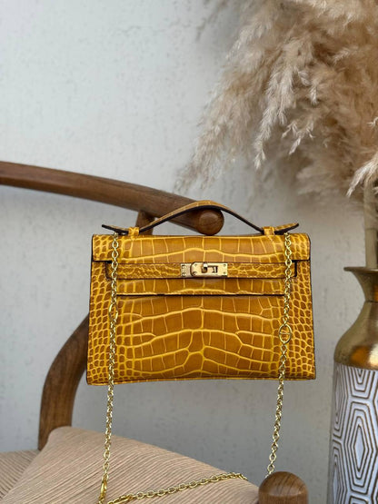 HERMES
22cm
380 dhs🪙🌨️
Top quality 
With box🎁

Zain167
♥️♥️♥️